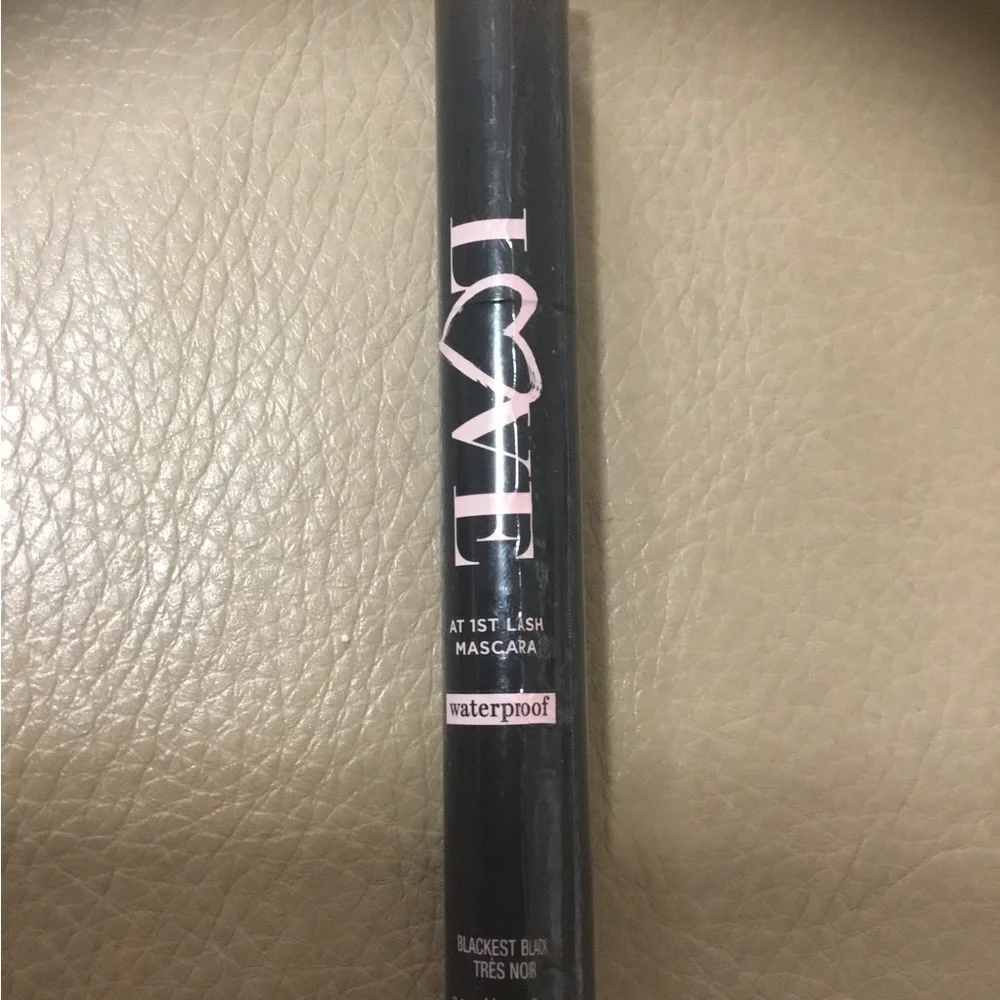 AVON Love At First Lash Waterproof mascara blackest black